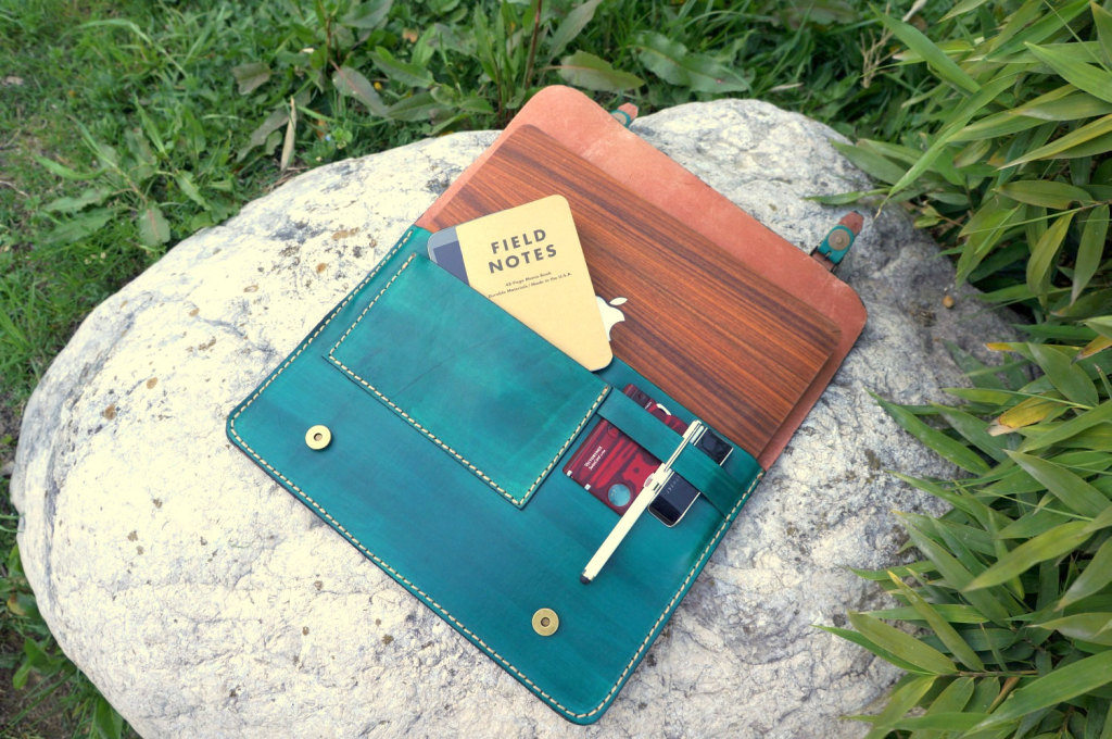 Green leather macbook sleeve by GalenLeather