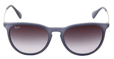 Stylish Travel Girl's Holiday Gift List: Ray-Ban Erika Women's Sunglasses || http://bit.ly/1MLZU8B